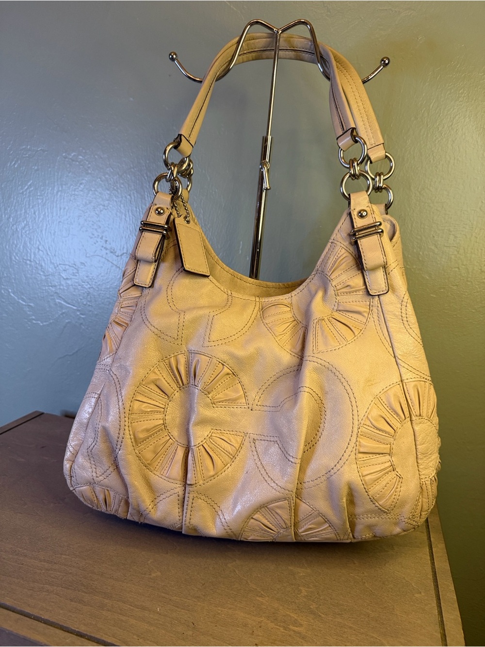 Coach Madison Embellished Leather Op Art (Sunburst) design